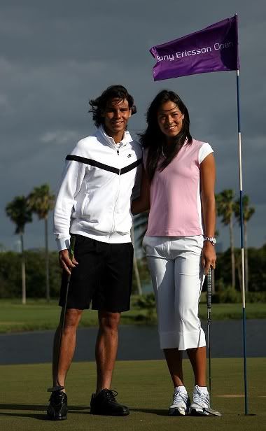 Nadal e Ana Ivanovic jogando Golfe numa acção de promoção do torneio de Miami