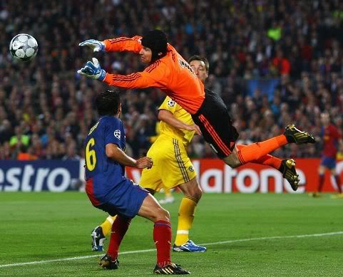 Petr Cech defendeu tudo em Camp Nou