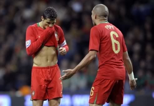 Ronaldo e Pepe no Dragão com a Suécia