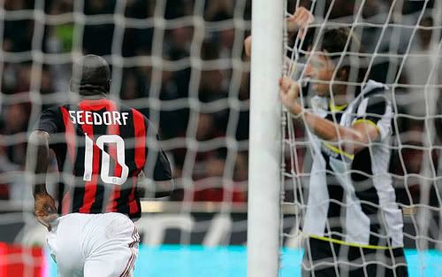 Seedorf marcava para o Milan
