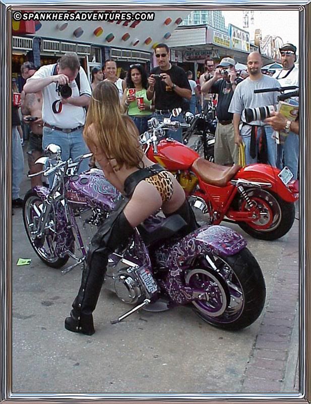 biker babe photo: biker babe bikerbabegif2.jpg