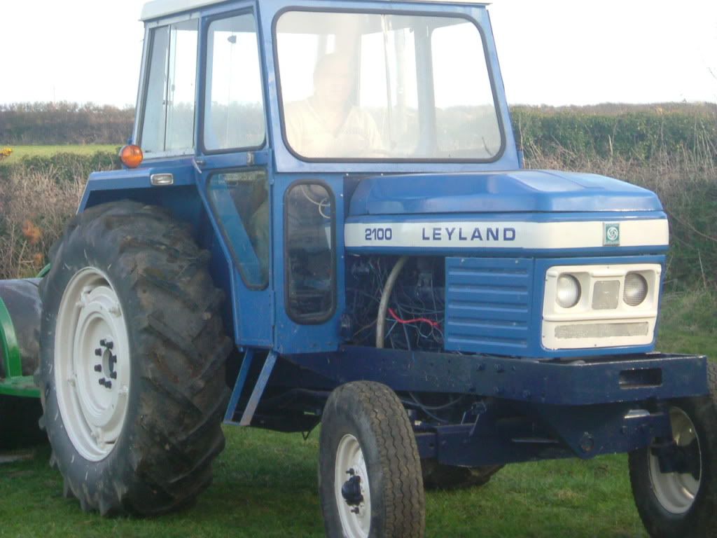 2100 leyland pic - The Nuffield Tractor Forum